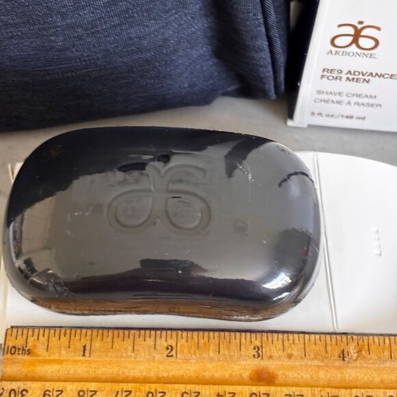 Arbonne Mens Skincare Set Cleansing Milk RE9 After Shave Lotion Charcoal Soap - Picture 5 of 9